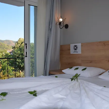 ホテル The Pera *